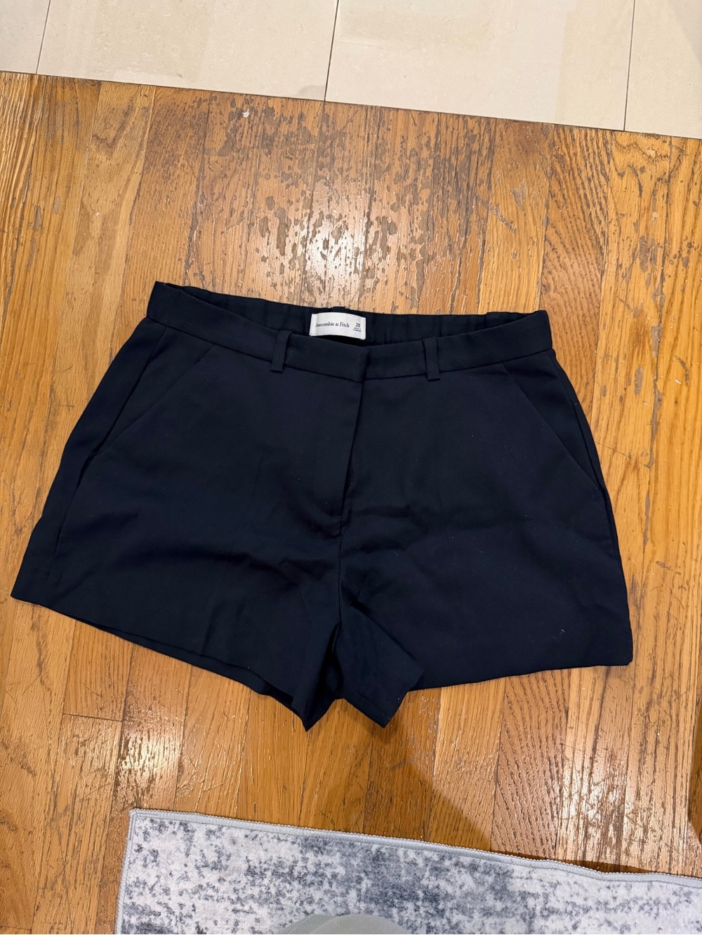 Abercrombie Women's Curve Love Tailored Shorts in Black